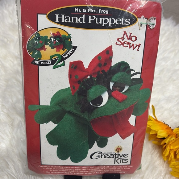 Vintage Sealed Mr. & Mrs.Frog Hand 2 Puppets No Sew Creative Kits By Pellon New! - Picture 2 of 8